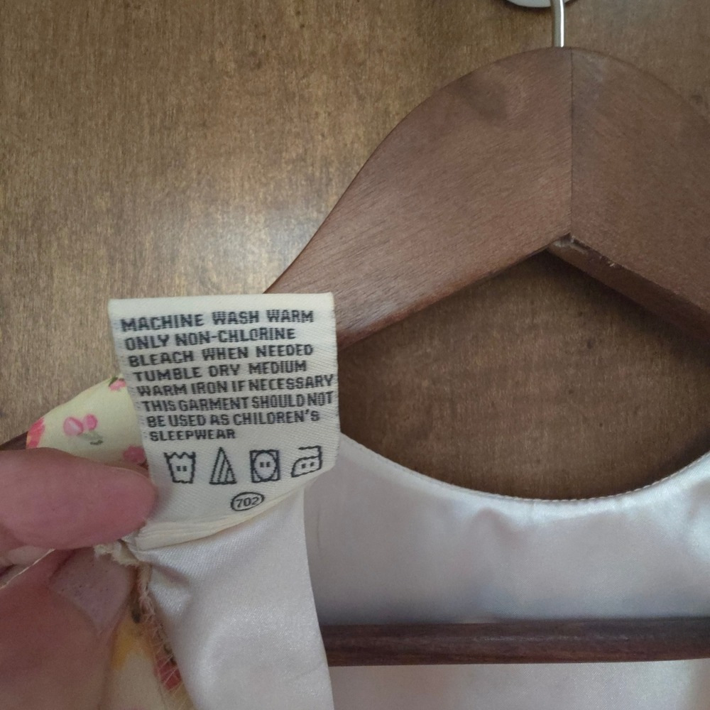 Laura Ashley Girls Yellow Pink Floral Pleated Empire Waist Dress 4T Sleeveless - Picture 4 of 7